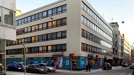 Suomen kalleimmalla parkkipaikalla on kilpailija – pieni autotalli  1970-luvun kerrostalossa yli 80000 euroa! - Autot - Ilta-Sanomat