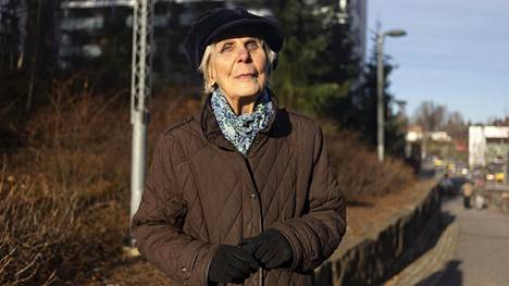 Anneli Rauhala, 90, oli kotimatkalla, kun vastaantulija veti veitsen  povestaan: ”Päätin, etten anna edes sipulipussia” - Turun seutu -  Ilta-Sanomat