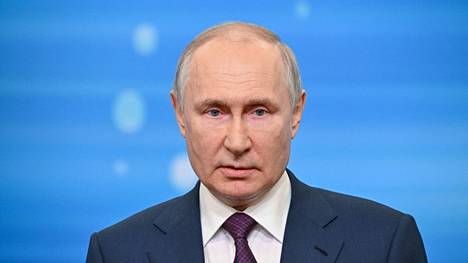 Venäjän presidentti Vladimir Putin kuvattiin perjantaina Sotshissa.