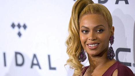 Kuten monien muidenkin muusikoiden, on Beyoncénkin väitetty ”palvovan paholaista”.