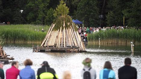 Juhannuksena metsäpalovaroituksia lähes koko Suomessa – tarkista alueesi  tilanne ennen kokon sytyttämistä - Kotimaa - Ilta-Sanomat