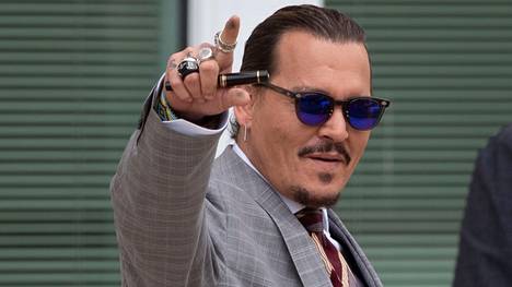 Lehtiväitteiden mukaan Johnny Depp on poistunut sinkkumarkkinoilta.