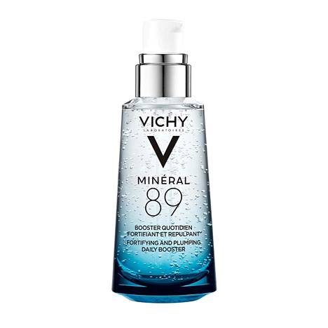 Vichyn Mineral 89 Booster nestemäinen tehotiiviste lupaa vahvistaa ihoa. Se sopii kaiken ikäisille ja kaikille ihotyypeille, erityisen hyvin kosteutta kaipaavalle iholle, jolla on kuivuudesta johtuvia juonteita ja sameutta, 24,90 € / 50 ml.