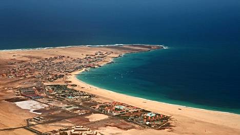 Kap Verden saariryhmä sijaitsee noin 450 kilometrin päässä Länsi-Afrikan rannikosta.