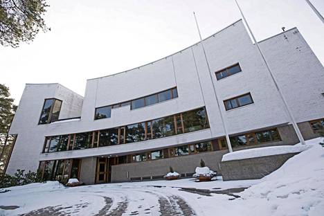 Ilta-Sanomat vieraili Munkkiniemessä sijaitsevassa funkkisrakennuksessa talvella 2013.