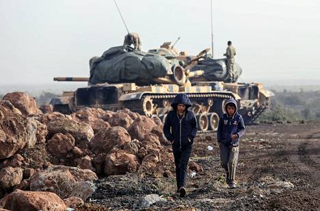 Operaatio Oliivipuun oksa vei Turkin joukot syvälle Syyrian kurdialueelle alkuvuodesta 2018. Operaatio sai Suomen kieltämään aseviennin Turkkiin.