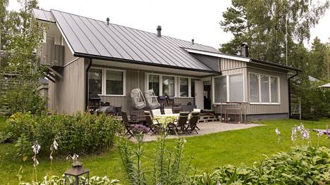 Soila ja Janne Rantanen ostivat vuonna 2012 talon, joka ei näyttänyt vielä yhtään tältä.