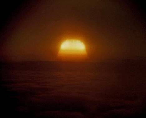 Neuvostoliiton ja koko maailman voimakkain ydinkoe oli niin sanottu Tsaari-pommi, joka laukaistiin  Novaja Zemljalla lokakuun lopussa 1961. Sen räjähdysteho oli noin 50 megatonnia. Pommin välähdys näkyi jopa 1000 kilometrin päähän.