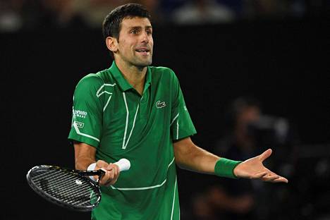 Räiskyvä tempperamentti on ajanut Djokovicin toistuvasti vaikeuksiin tenniskentällä. 