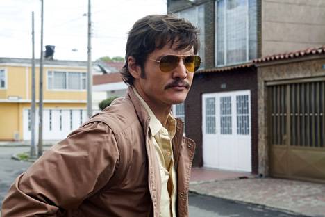 Narcosissa Pascal esitti Pablo Escobaria tosielämässä jahdannutta huumepoliisia Javier Peñaa. 