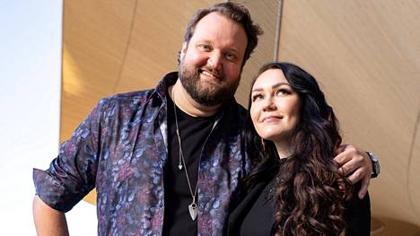 Sami Hedberg ja Saija Tuupanen lähestyvät neljättä vuosipäiväänsä, joka on tammikuussa 2023.