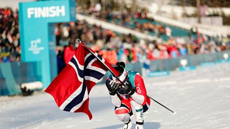 Marit Björgenin viimeinen arvokisastartti, 30 kilometrin yhteislähtö (p) Pyeongchangin olympiakisoissa 2018 oli murskaavan ylivoimainen näytös.