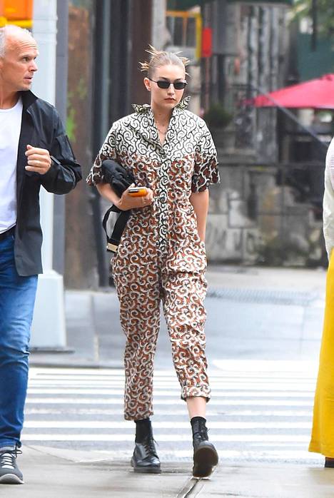 Gigi Hadid kuvattiin maihareissa New Yorkin muotiviikoilla viime viikolla.