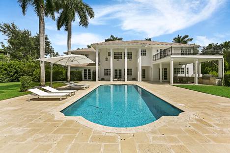 Pariskunta piti Miamin-osoitteensa hyvin salassa. Mediatietojen mukaan kyse oli kuitenkin tästä 657-neliöisestä talosta, jossa on seitsemän makuuhuonetta, kahdeksan kylpyhuonetta, suuri puutarha ja uima-allas.
