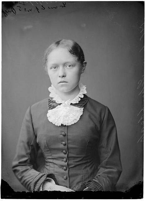 Nuori Helene 1880.