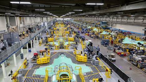 Lockheed Martin kokoaa F-35-koneita tehtaassaan Fort Worthissa, Texasissa.