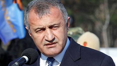 Etelä-Ossetian entinen johtaja Anatoli Bibilov julisti aiemmin toukokuussa, että alueella järjestetään heinäkuussa kansanäänestys Venäjään liittymisestä.