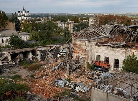 Sodan tuhoa Izjumissa, Ukrainassa.