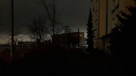 Sähköt katkesivat Etelä-Helsingissä yli 2000:lta asiakkaalta.
