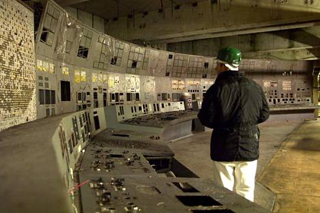 Nelosreaktorin valvomo vuonna 2000.