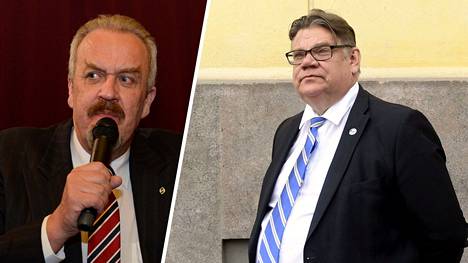 Espoon Sinisten hallituksen Kari Pajunen (kuvassa vasemmalla) sanoo Soinin erottamispäätöksen olleen yksimielinen.