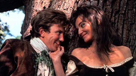 Tom (Albert Finney) and Molly (Diane Cilento) from the 1963 film Tom Jones - The Hollywood Charmer.  The work will be shown on the Teema & Fame channel in July.