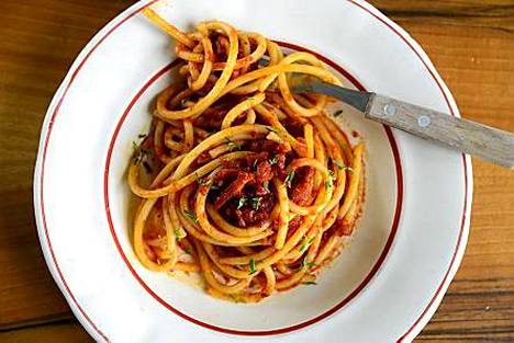 Pasta all'amatriciana - Reseptit - Ilta-Sanomat