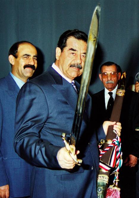 Irakia vuosina 1979-2003 hallinnut Saddam Hussein kohtasi Waterloonsa Irakin sodassa. Hänet hirtettiin vuoden 2006 toiseksi viimeisenä päivänä.