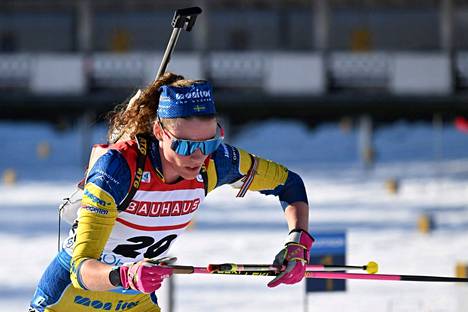 Hanna Öberg hiihti ja ampui normaalimatkan maailmanmestariksi.