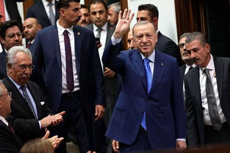 Erdogan puhui Turkin suuressa kansalliskokouksessa toukokuussa ja vaati Naton jäsenmaita kunnioittamaan Turkin Suomeen ja Ruotsiin kohdistuvia huolia.