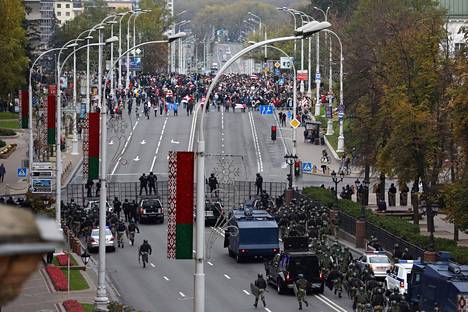 Valko-Venäjän pääkaupungissa Minskissä on jälleen alkamassa suurmielenosoitus.