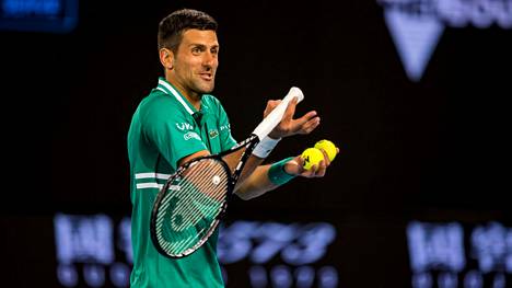 Novak Djokovic tavoittelee ennätyksellistä 21. Grand Slam -kaksinpelimestaruuttaan.