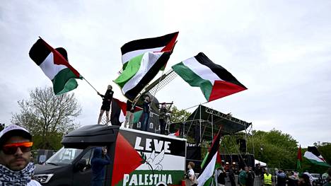Stoppa Israel -mielenosoittajat kokoontuivat Malmössa. 