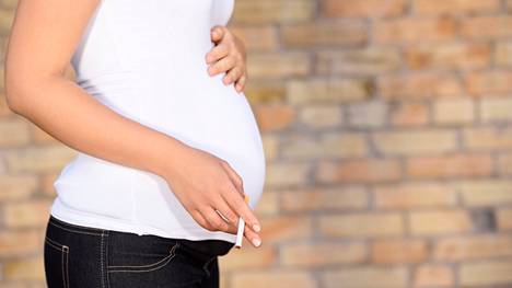 Tupakointia raskauden aikana jatkavat ovat usein hyvin riippuvaisia nikotiinista, joten kaikki apu on tervetullutta.