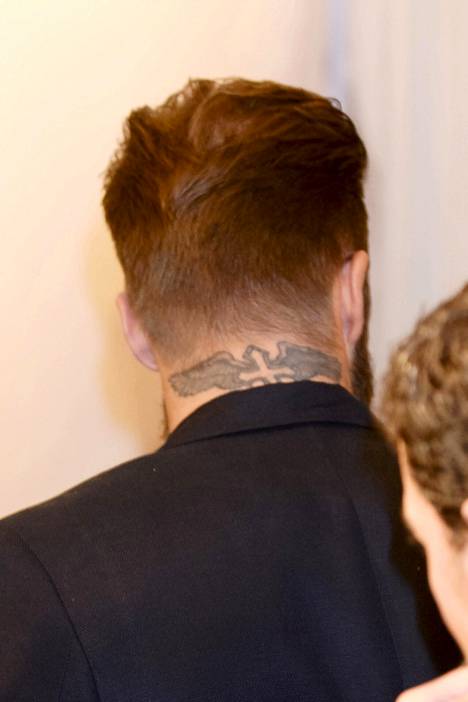 David Beckhamin niskatatuointi mukailee jalkapallotähden hiusrajaa.