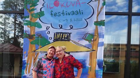 Einari Paakkanen ja Marianne Mäkelä viime viikonloppuna Mäntyharjun Ilokuvafestivaaleilla.