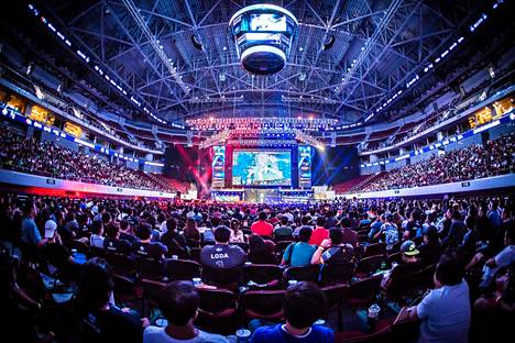 Filippiineillä järjestetty ESL One Manila -turnaus keräsi keväällä 2016 Dota 2 -fanit samalle areenalle.