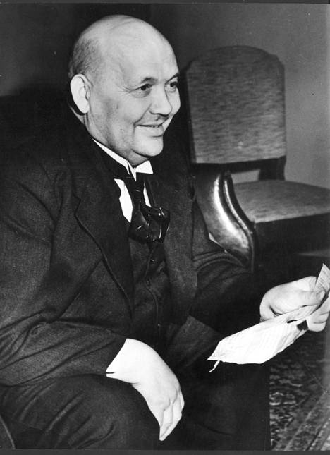 Kirjailija Frans Emil Sillanpää sai marraskuussa 1939 sähkeen, jossa kerrottiin hänen voittaneen kirjallisuuden Nobelin palkinnon.