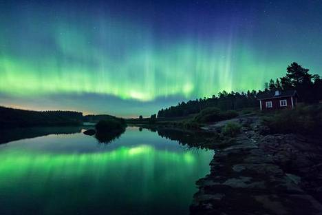 Kuvat: Upeat revontulet valaisivat taivaan Etelä-Suomea myöten - Kotimaa -  Ilta-Sanomat