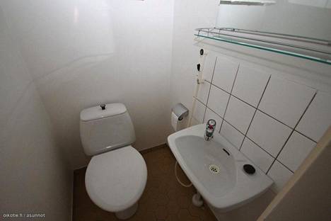 Edellisen asunnon wc.