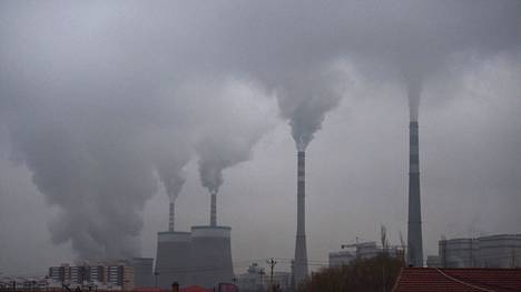 Hiilestä sähköä tuottava voimala Kiinassa. Kuusi eniten saastuttaneista voimaloista sijaitsee Itä-Aasiassa.