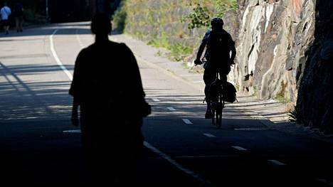 Pyöräillen työmatkansa taittavan suomalaisen matka kestää keskimäärin 24 minuuttia. Kävellen kesto on 34 ja juosten 38 minuuttia. 