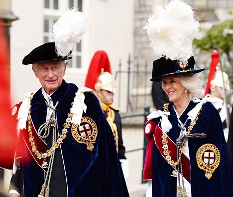 Herttuatar Camilla nähtiin tapahtumassa tuttuun tapaan miehensä prinssi Charlesin rinnalla.
