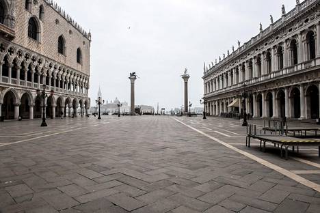 Normaalisti liiallisesta turismista kärsivässä Venetsiassa riittää nyt tilaa käyskennellä.