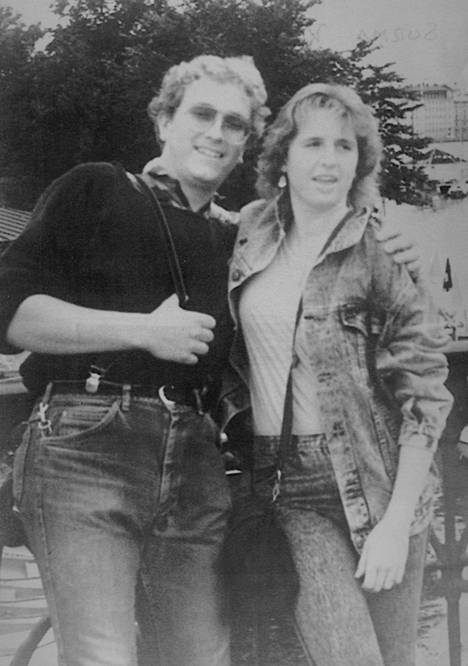 Saksalaiset Klaus Schelkle ja Bettina Taxis pahoinpideltiin Viking Sallylla vuonna 1987. Schelkle menehtyi saamiinsa vammoihin.