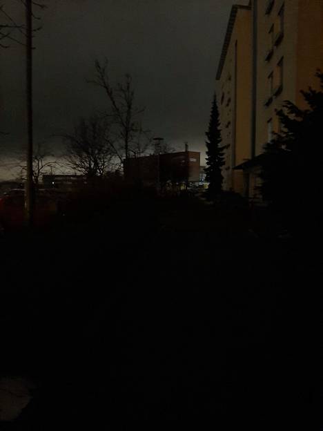 Helsingin Hermannissa oli tiista-iltana pimeää. 