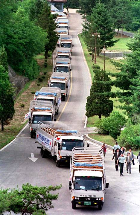 Karjaa ajettiin ruoka-apuna Pohjois-Koreaan jopa Etelä-Koreasta nälänhädän aikana 1998. Nyt rajat ovat kiinni joka suuntaan.
