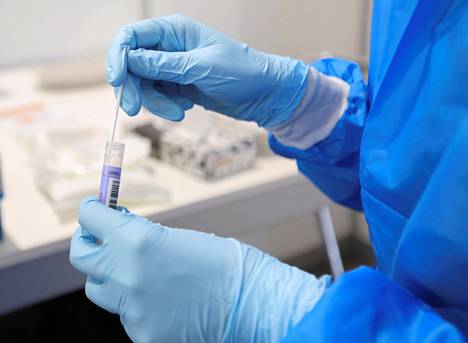 Rokotevalmistajat arvioivat, että niillä kestää kolme kuukautta saada markkinoille uuteen muunnokseen tepsivä rokote.