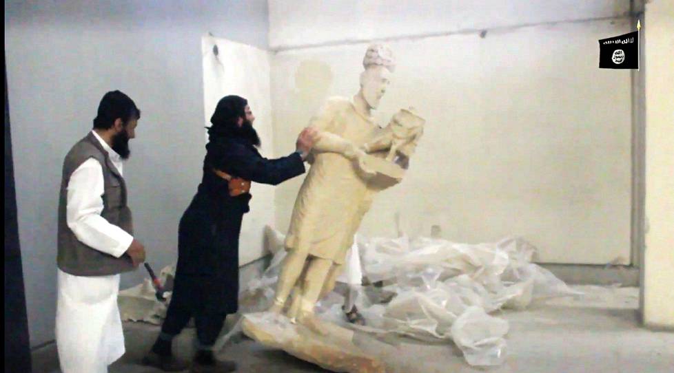 Helmikuussa 2015 Isis julkaisi videon, jolla sen jäsenet tuhosivat muinaismuistoja Mosulin museossa.