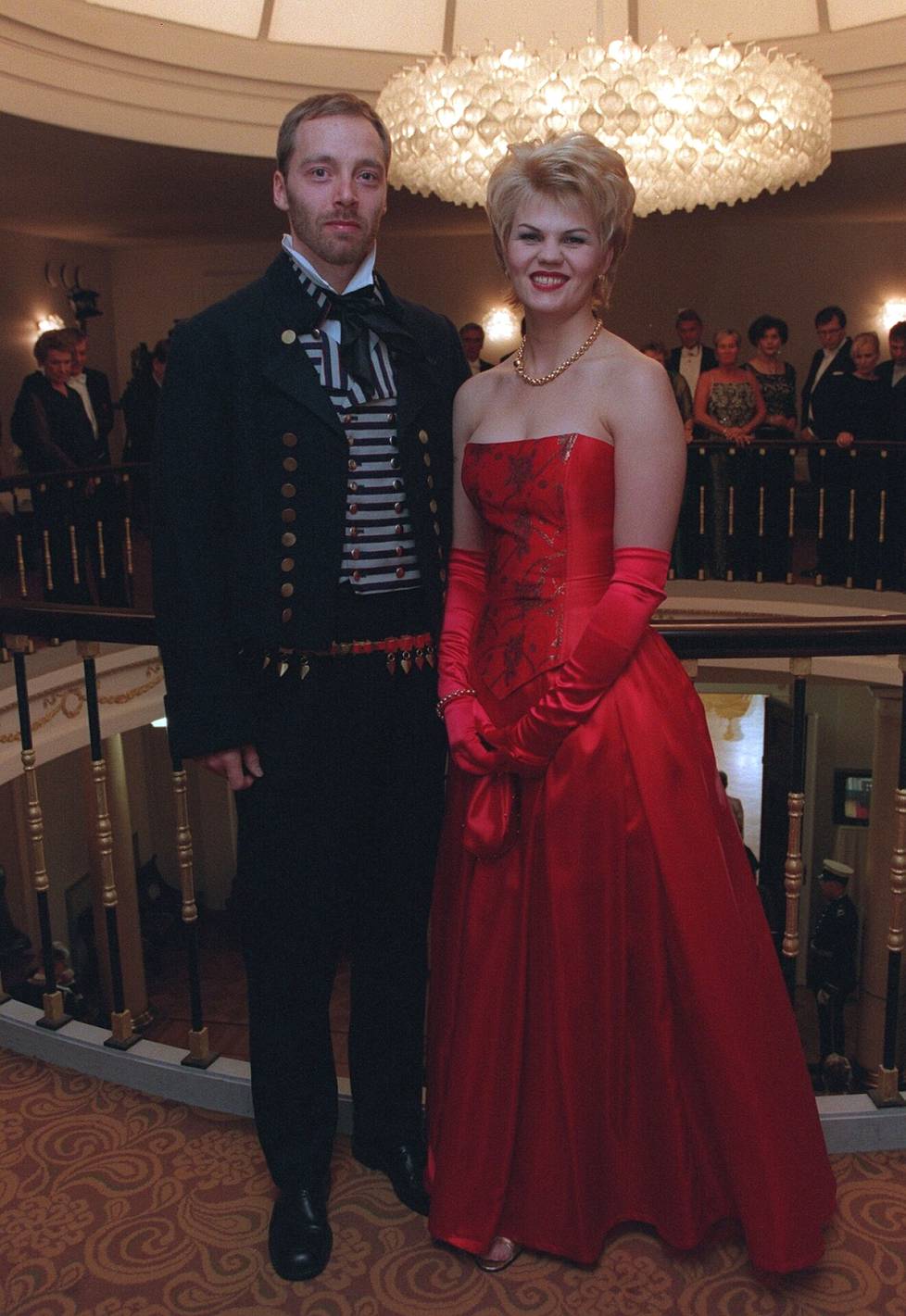 Mika ja Suvi Myllylä Linnan juhlissa vuonna 1999.